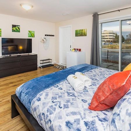 Modern Studio W King Bed - Central Ottawa Exterior photo